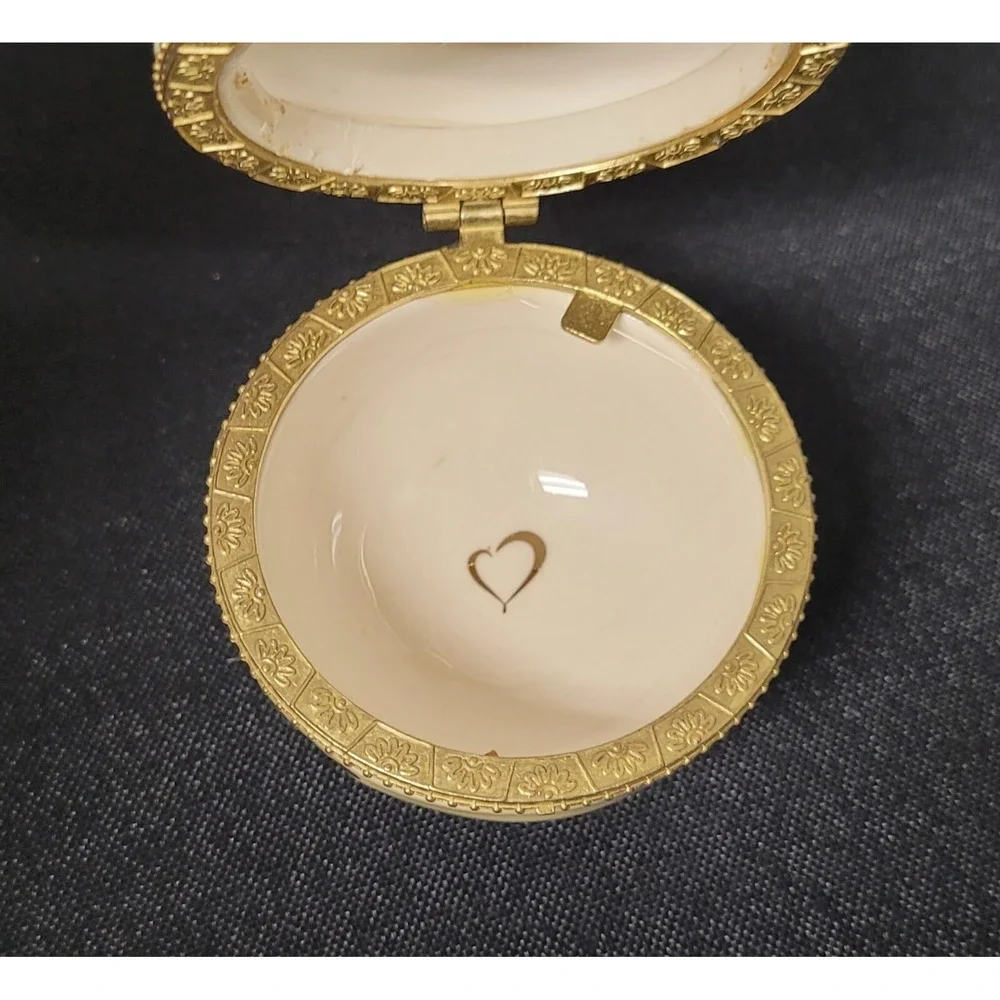 Mr. Christmas Musical Egg Shaped Angel Yellow Ornament/Trinket Box (no music box